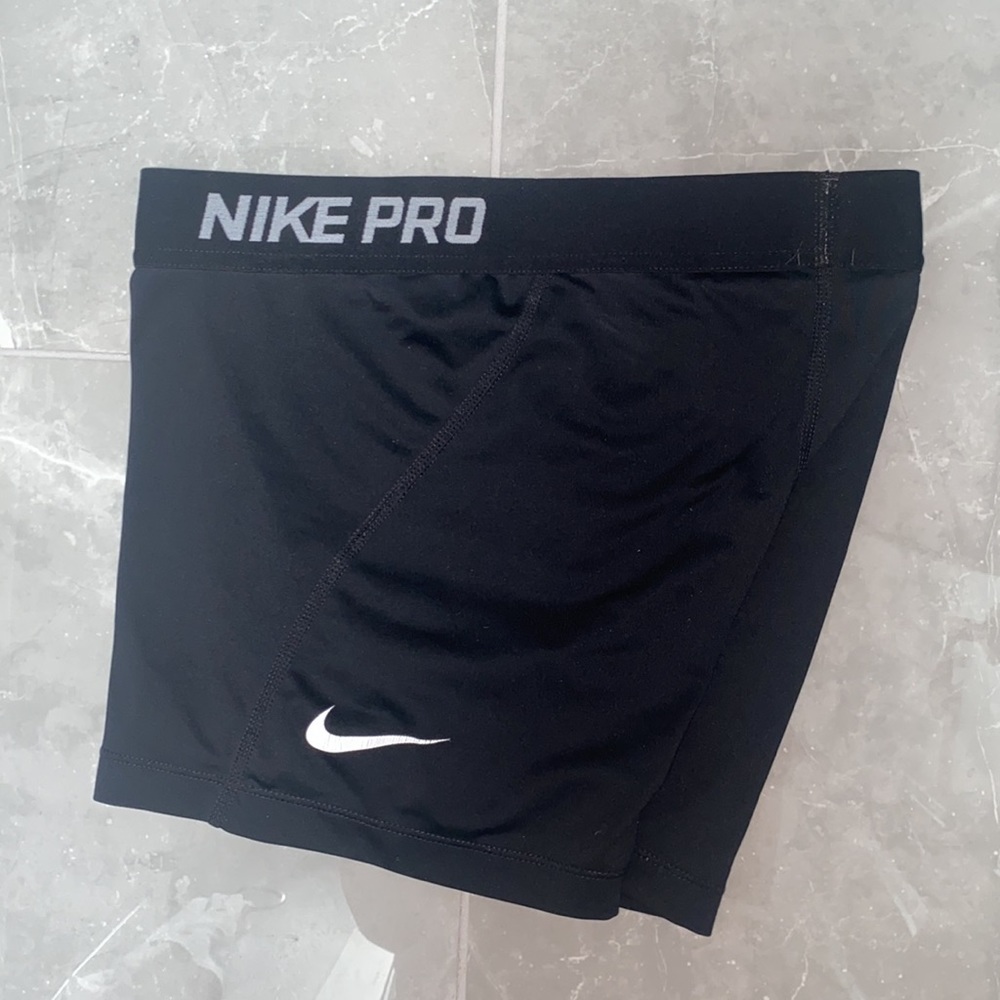 Nike Pro Short Size Small Good Condition